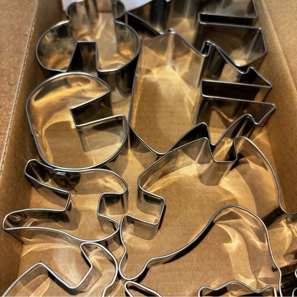 Mulberry 3D Cookie Cutters Stand Up Holiday Shape 8pc Sleigh Snowman Deer Tree - Picture 5 of 10